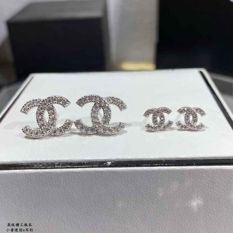 Ch**el brooches